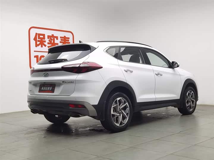Фото 2 - Hyundai Tucson L