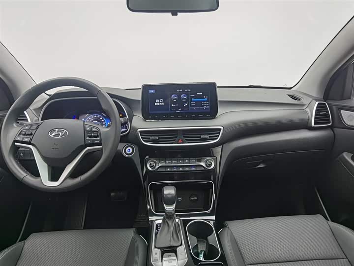 Фото 5 - Hyundai Tucson L