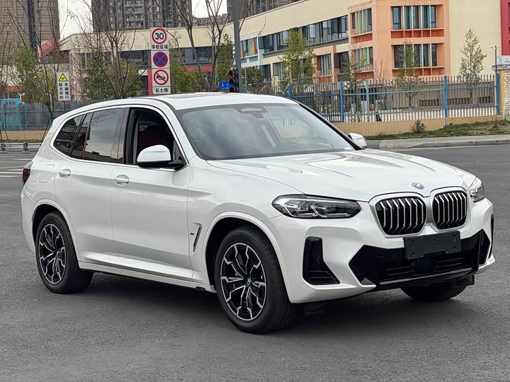 Фото 3 - BMW iX3