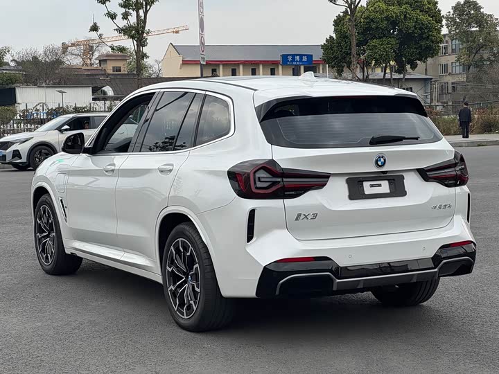 Фото 7 - BMW iX3