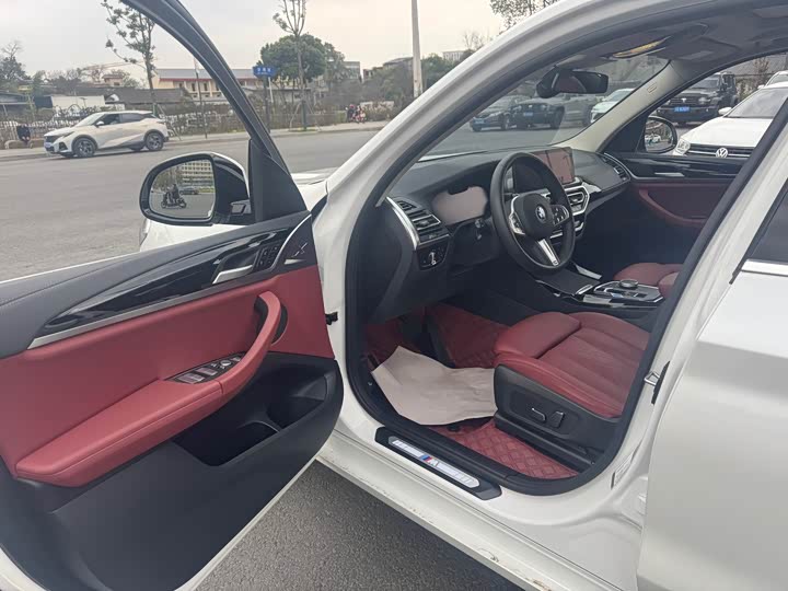 Фото 9 - BMW iX3