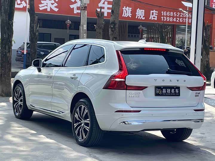 Фото 7 - Volvo XC60