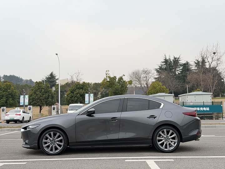 Photo 4 - Mazda 3 (Axela)