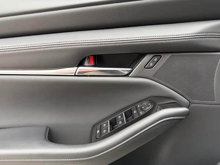 Photo 9 - Mazda 3 (Axela)