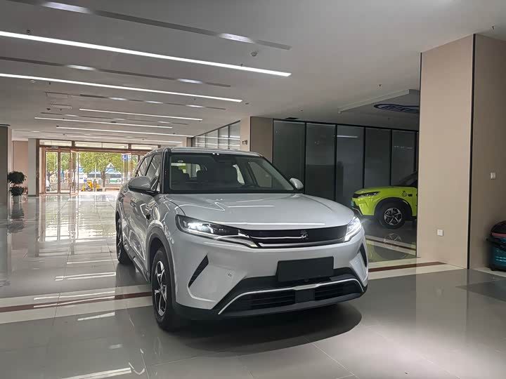 Фото 3 - BYD Yuan Up