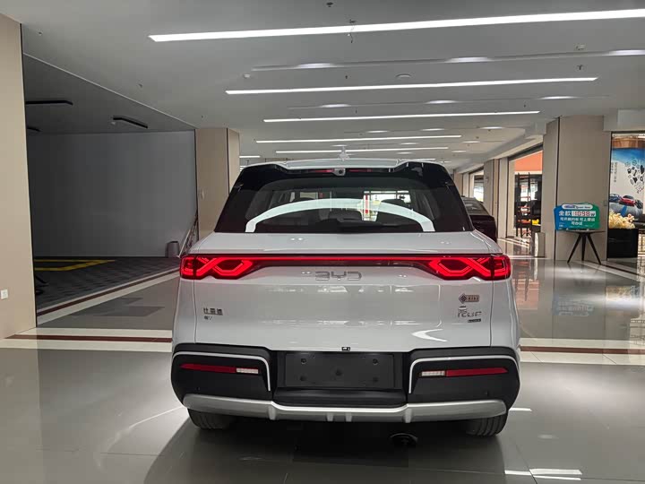 Фото 6 - BYD Yuan Up