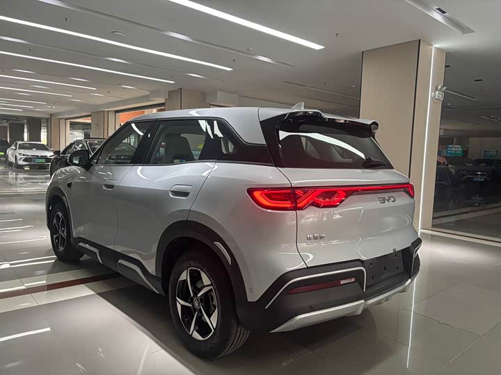 Фото 9 - BYD Yuan Up