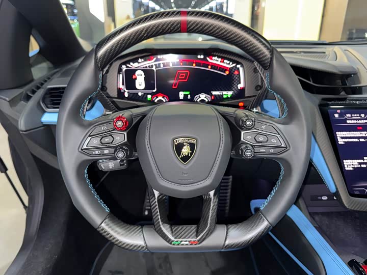 Фото 8 - Lamborghini Revuelto