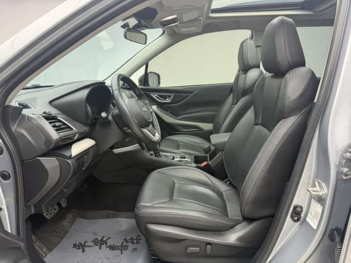 Photo 7 - Subaru Forester