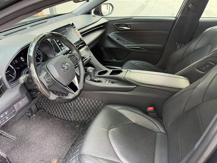 Photo 4 - Toyota Avalon