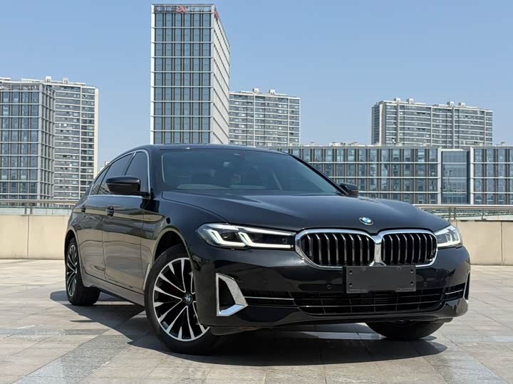 Photo 3 - BMW 5 Series