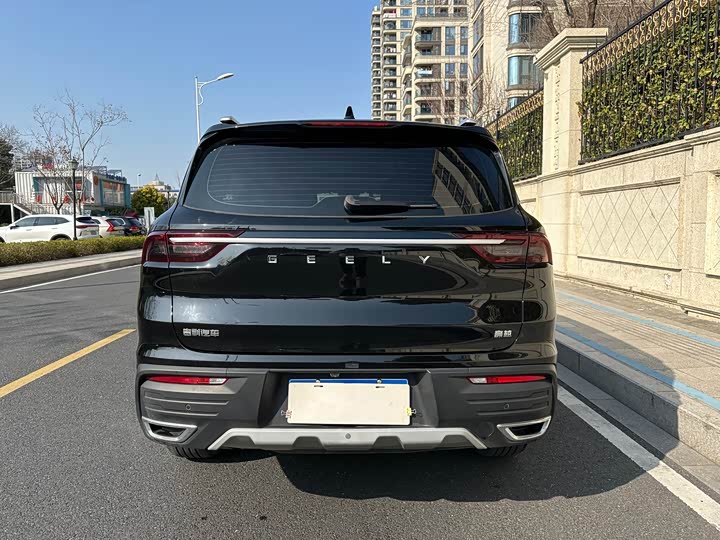 Фото 4 - Geely Okavango