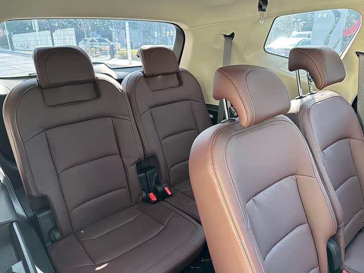 Фото 7 - Geely Okavango