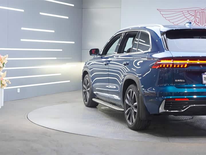 Фото 5 - Geely Monjaro