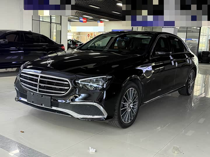 Фото 1 - Mercedes-Benz E-Class