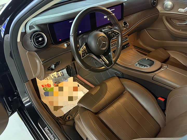 Фото 5 - Mercedes-Benz E-Class