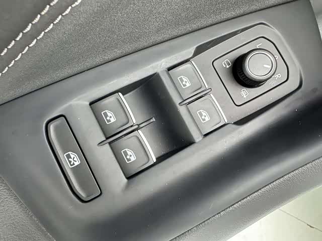 Фото 8 - Volkswagen CC