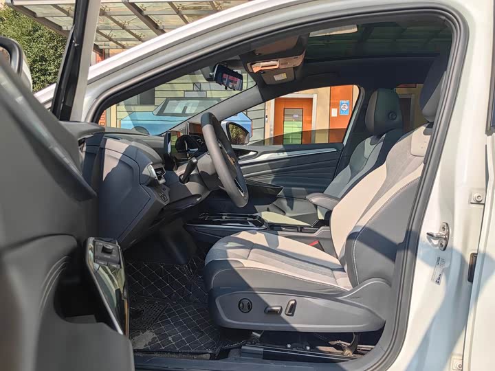 Photo 4 - Volkswagen ID.4 Crozz