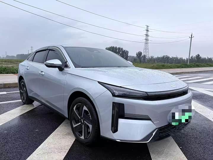 Фото 2 - Geely Galaxy L6