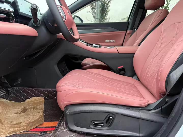 Фото 7 - Geely Galaxy L6