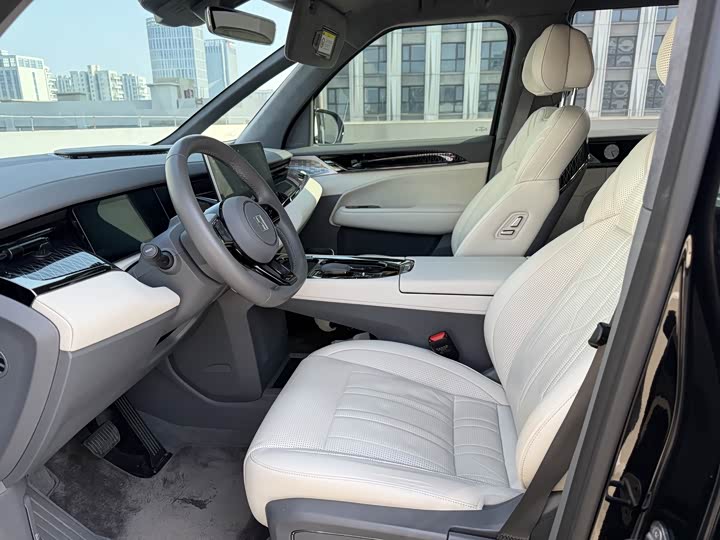 Фото 8 - Zeekr 009