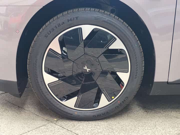 Фото 7 - XPeng Mona M03