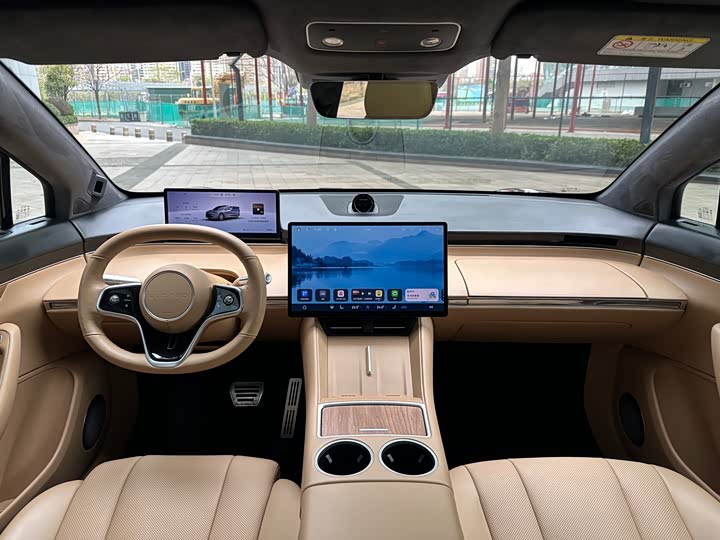 Фото 9 - Luxeed R7