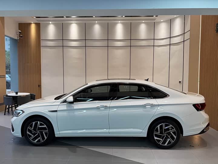 Фото 4 - Volkswagen Sagitar L