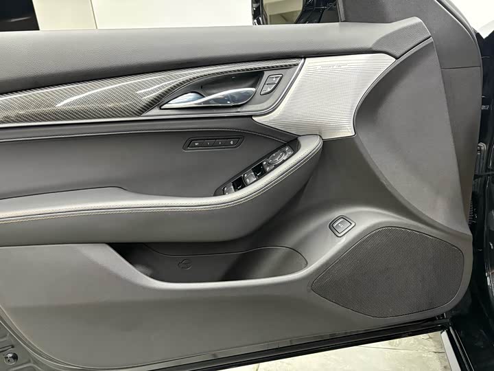 Photo 9 - Cadillac CT5