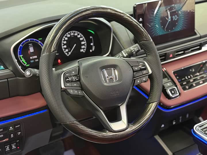 Фото 6 - Honda Elysion