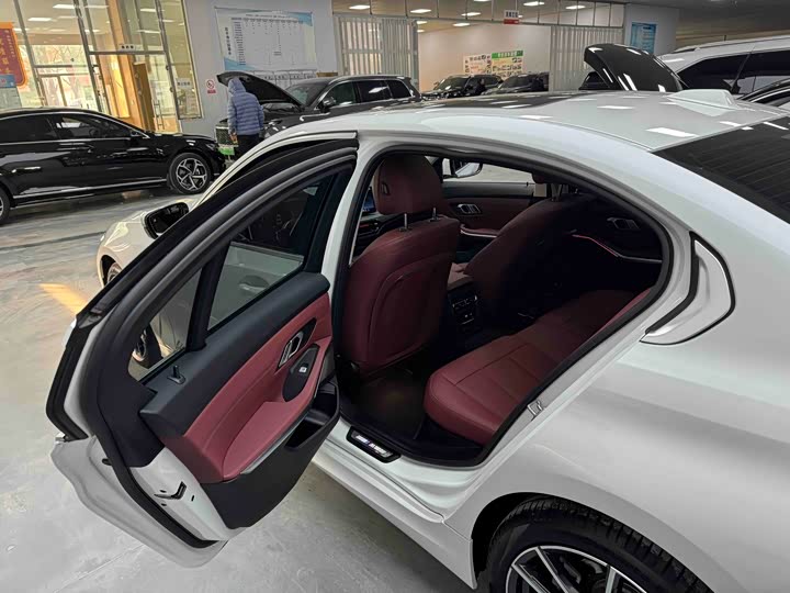 Фото 8 - BMW 3 Series