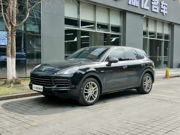 Фото 1 - Porsche Cayenne Hybrid