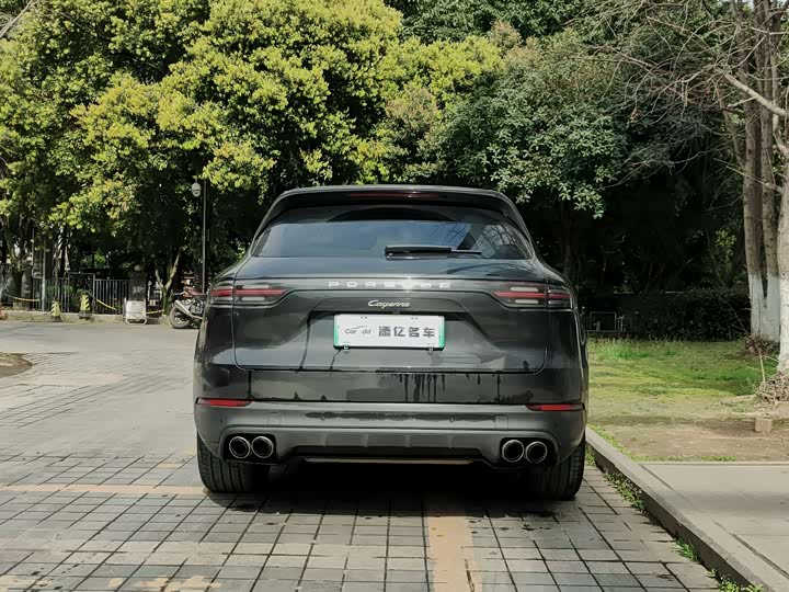 Фото 5 - Porsche Cayenne Hybrid