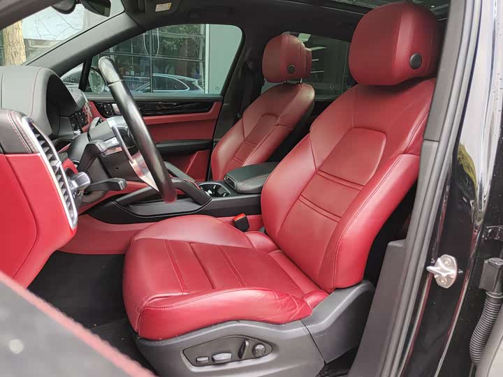 Фото 8 - Porsche Cayenne Hybrid