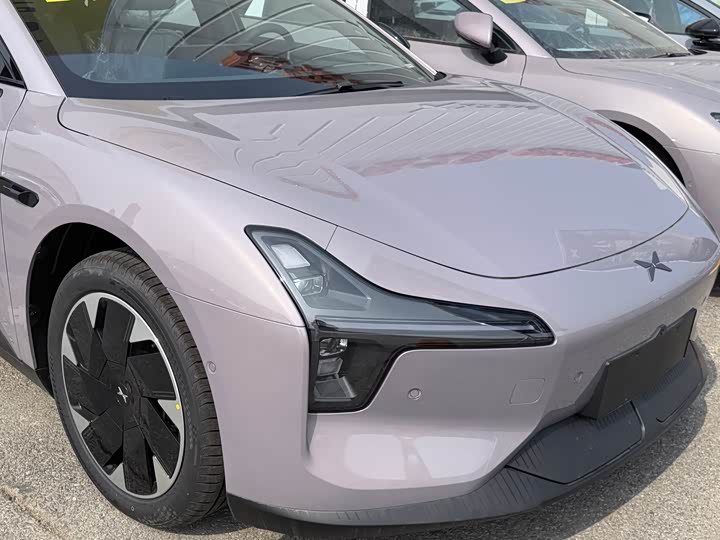 Фото 4 - XPeng Mona M03