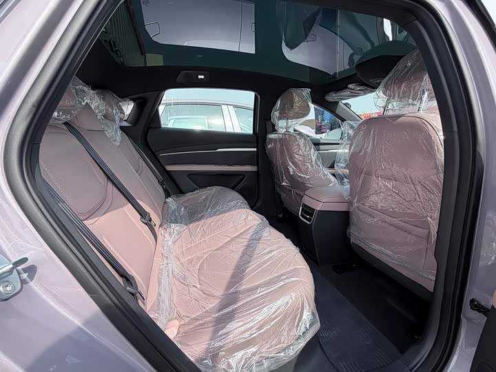 Фото 7 - XPeng Mona M03