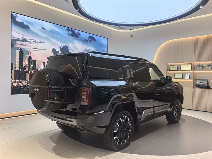 Photo 4 - BYD FangChengBao Leopard 8