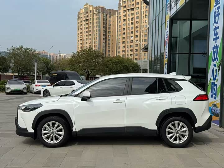 Фото 3 - Toyota Corolla Cross