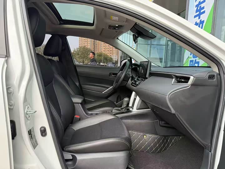 Фото 9 - Toyota Corolla Cross