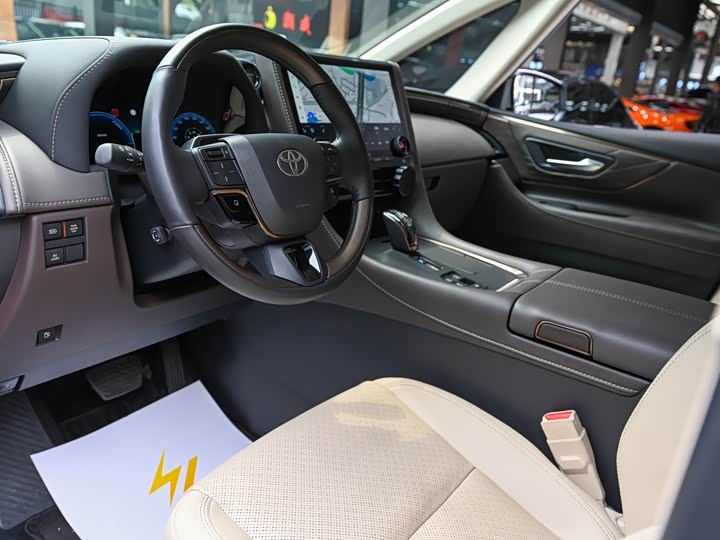 Фото 6 - Toyota Alphard