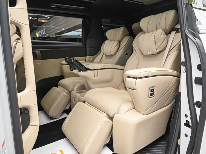 Фото 7 - Toyota Alphard