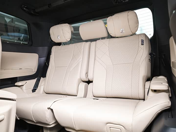 Фото 8 - Toyota Alphard
