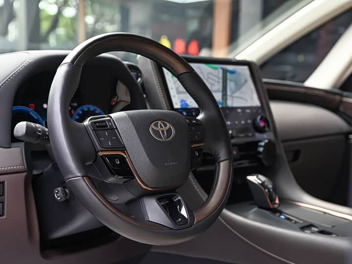 Фото 9 - Toyota Alphard