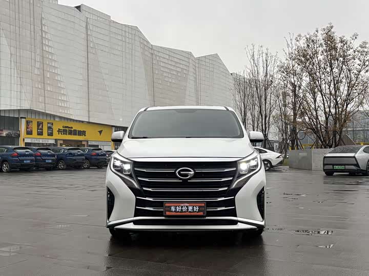 Фото 2 - GAC Trumpchi M8