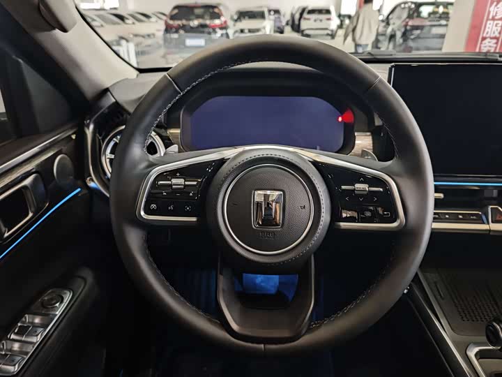 Фото 5 - Tank 400 Hybrid