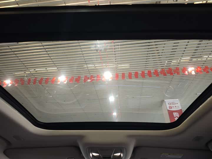 Фото 7 - Tank 400 Hybrid