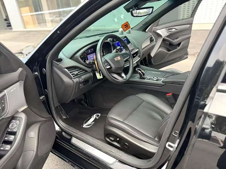 Фото 7 - Cadillac CT5