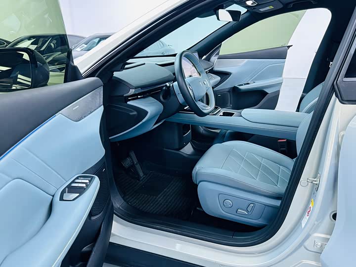 Фото 4 - Changan Deepal S05