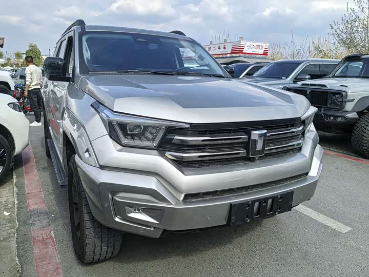 Photo 3 - Tank 400 Hybrid