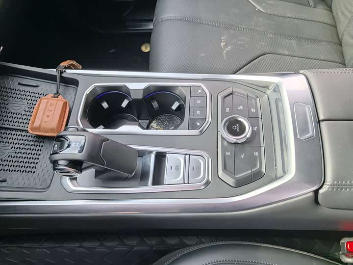 Photo 5 - Tank 400 Hybrid